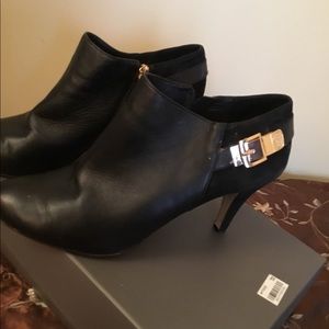 Vince Camuto  booties size 11